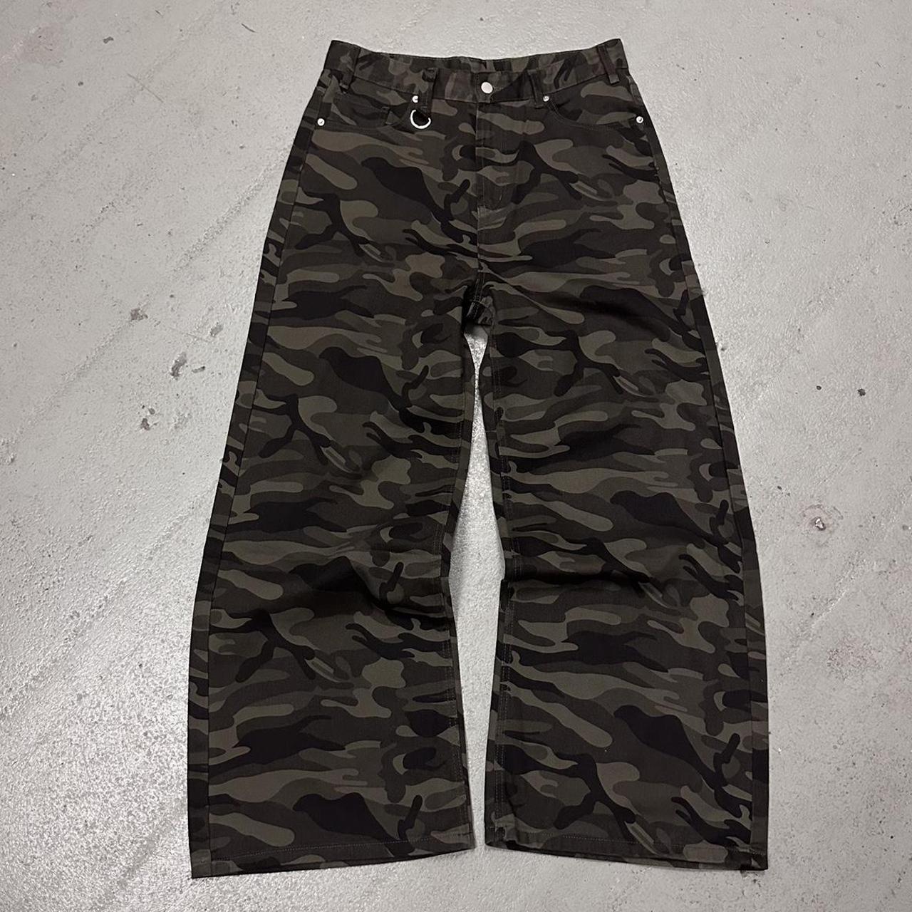 ESSENTIAL CAMO CARGO