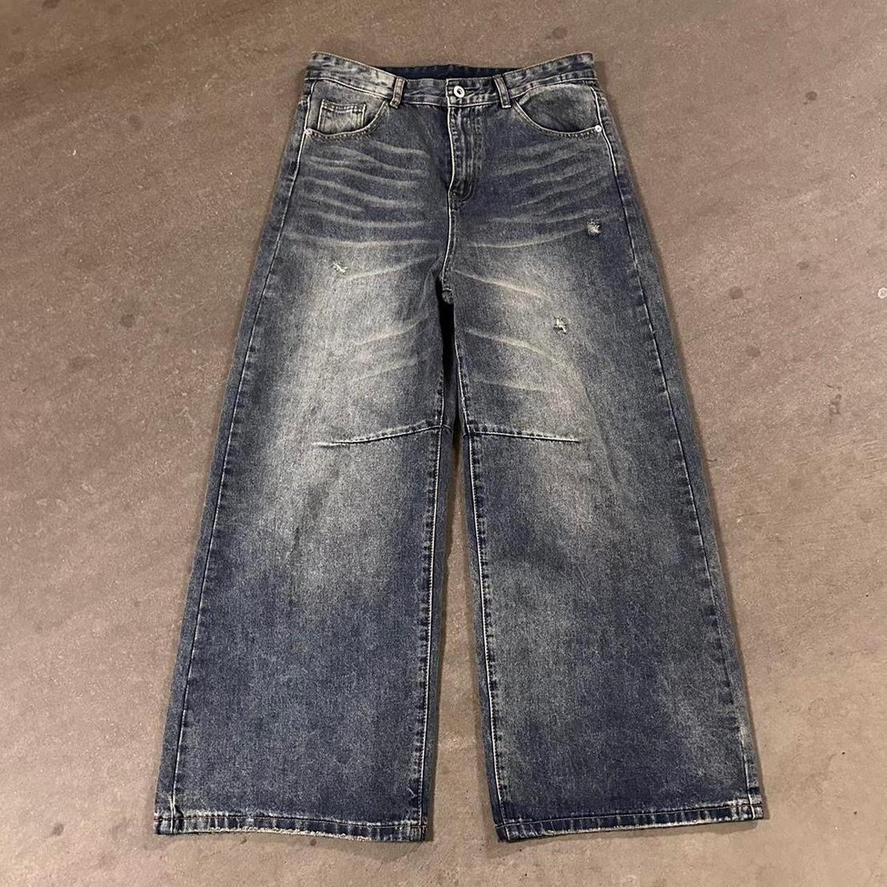 DISTRESSED DENIM